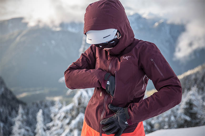 Ski Jacket: A Guide To Choosing The Best Coat And Getting Comfortable On The Slopes