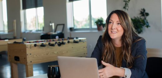Simple ways to keep your workplace clean